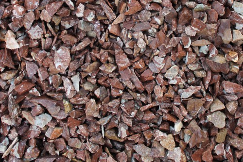  Мраморная крошка (щебень крошка розовый) фр. 10-20 мм.  купить  в Ставрополе мрамор розовый, красный каменная декоративная крошка ландшафтная 7700 руб/т   фото 