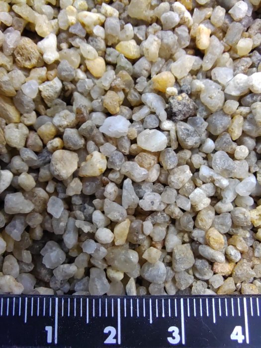 Кварцевый песок для площадок фр. 2-5 мм.  купить в Ставрополе фото 