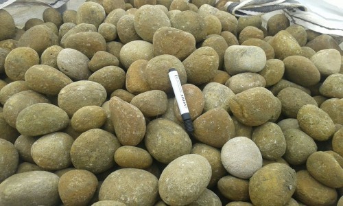  Песчаник ядра, фр. 100-300 мм  купить в Ставрополе песчаник бежевый серый рыжий речная галька 5 000 руб/т   фото 