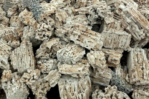 Крымский природный меотис фр. 100-500 мм.  купить в Ставрополе меотис бежевый рыжий молочный желтый ракушечник 4 500 руб/т   фото 