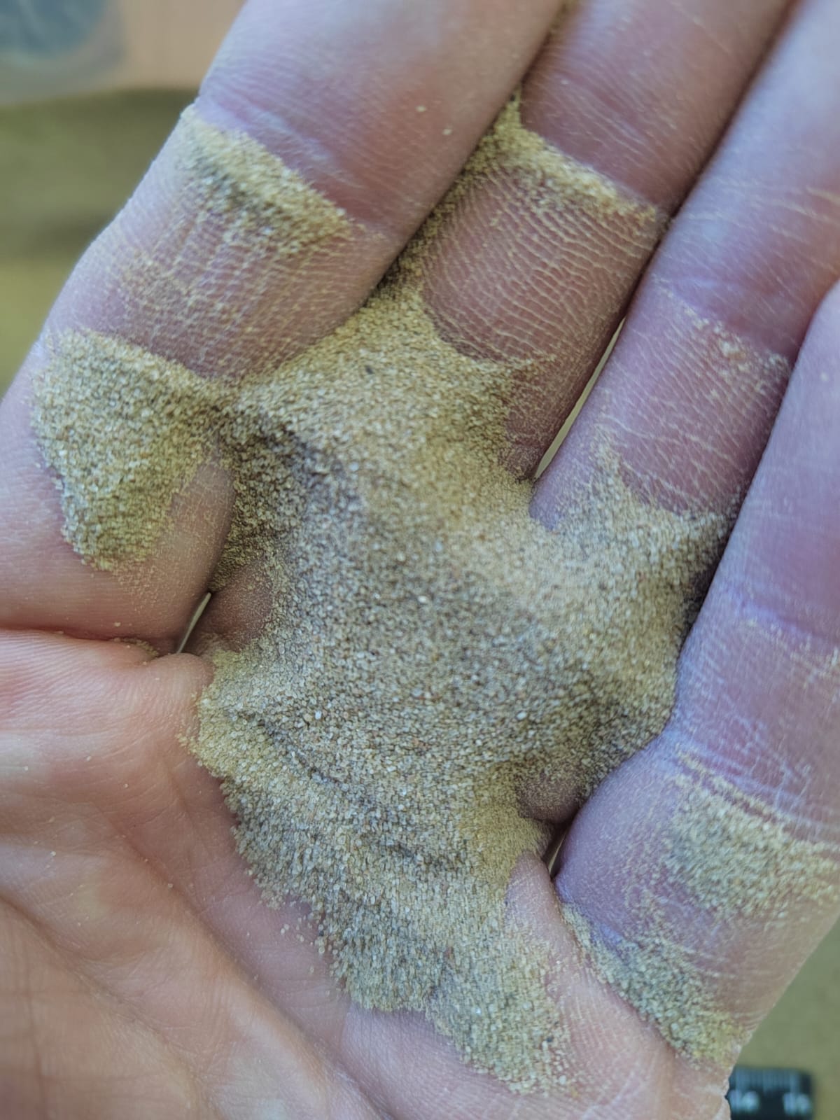 Кварцевый песок для площадок фр. 0,1-0,5 мм.  купить в Ставрополе фото 