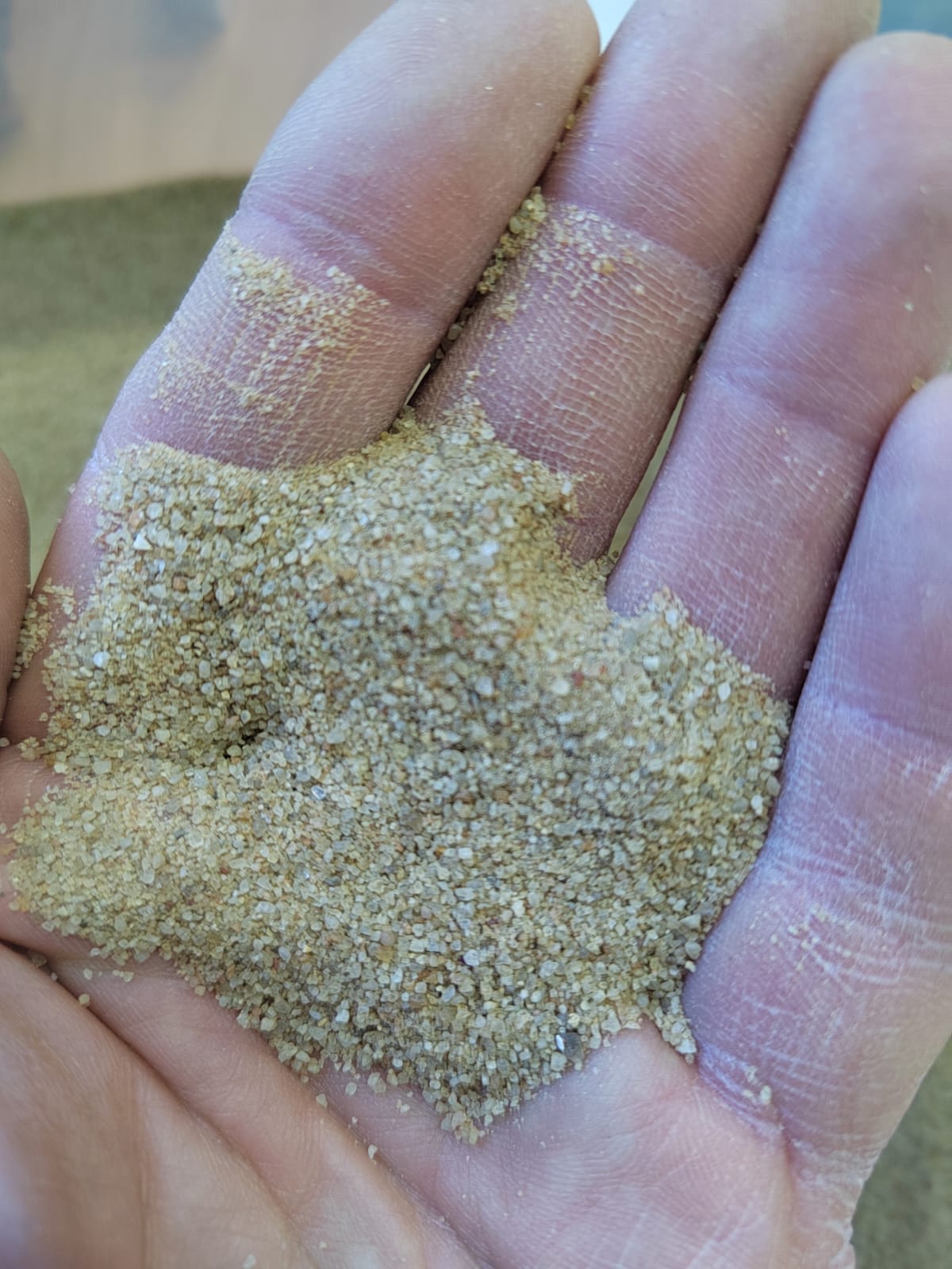 Кварцевый песок для площадок фр. 0,16-0,63 мм.  купить в Ставрополе фото 