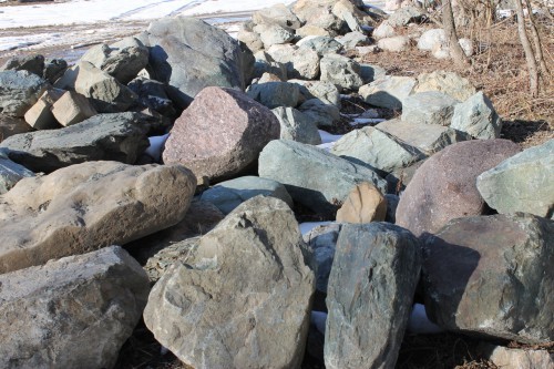  Гранит скальник (серо-зеленый) фр. 500-1500 мм.  купить в Ставрополе гранит мрамор  серый зеленый темно-серый глыба скальная колотая ландшафтная 7 500 руб/т   фото 