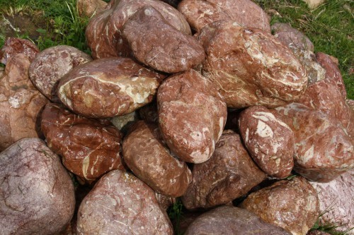  Розовый валунчик фр.100-300 мм.  купить в Ставрополе крупный природный камень розовый, серый молочный красный речной галечник природный 7850 руб/т   фото 