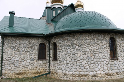 Kamenclub.ru: Галька речная плоская (бело-серая) фр. 100-200-300 мм. купить   в  Ставрополегалька речная плоская серый, белый, бело-серый, серо-белый речная галька плоская  6000 руб/т   фото КАМЕНЬ КЛУБ