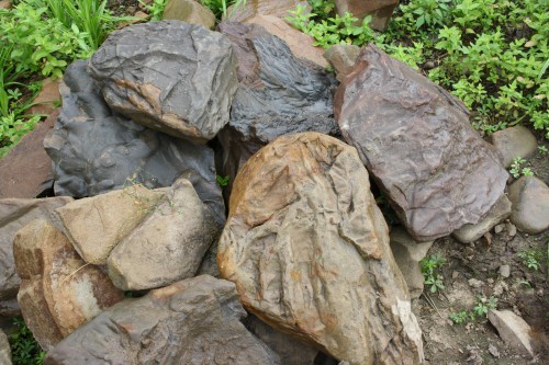  Песчаник декоративный ландшафтный (фр. 300-500 мм)  купить  в Ставрополе песчаник желтый рыжий серый зеленый валун речной окатанный природный песчаника 4 500 руб/т   фото 