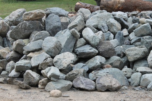  Гранит скальник (серо-зеленый) фр. 100-500 мм.  купить в Ставрополе гранит зеленый, серый, салатовый крупный ландшафтный валун 6 000 руб/т   фото 