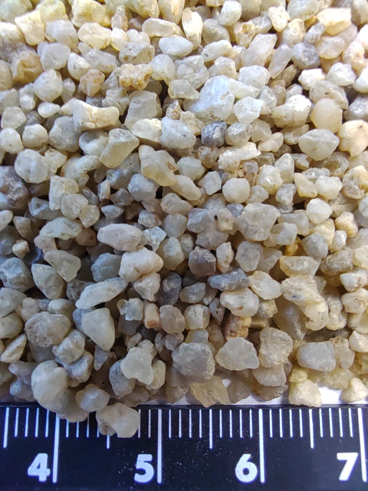 Кварцевый песок для водоподготовки фр. 1,6-3 мм.  купить в Ставрополе фото 