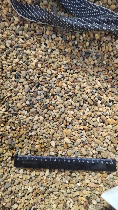  Галька окат (серо-желтая) фр.5-10 мм. купить   в Ставрополе галька речная рыжий, желтый, рыжий, серо-желтый речная окатанная галька декоративная 4000 руб/т   фото 