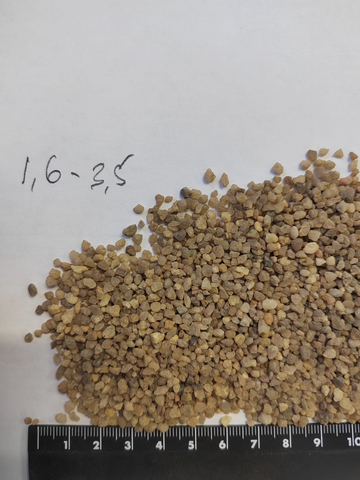 Кварцевый песок для водоподготовки фр. 1,6-3 мм.  купить в Ставрополе фото 