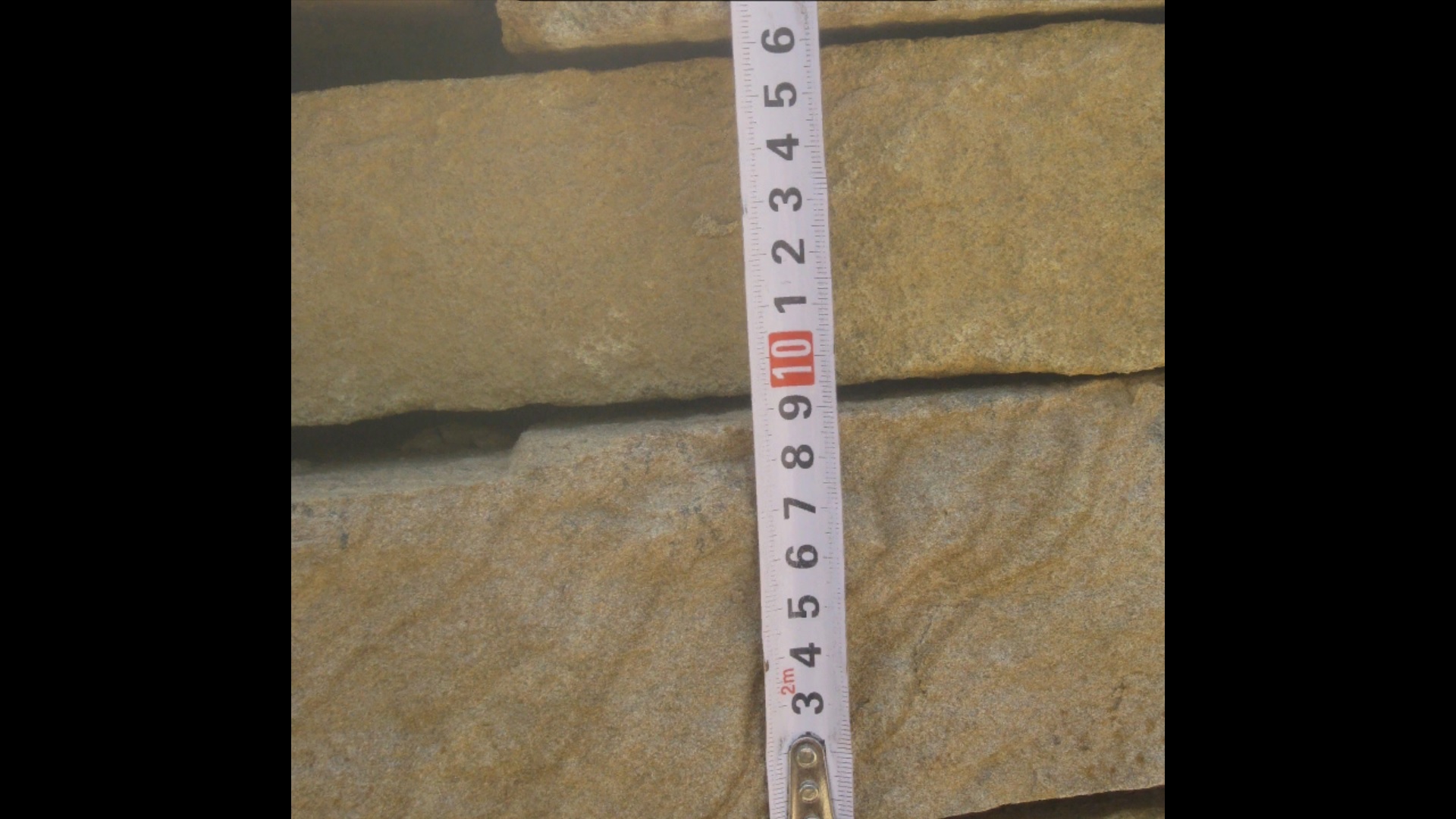 Песчаник пластушка желтый с рисунком (4-6 см)  купить  в Ставрополе плитняк пластушка желтый с рисунком песчаник 9 000 руб/м3   фото 