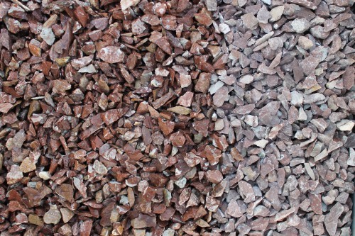  Мраморная крошка (щебень крошка розовый) фр. 10-20 мм.  купить  в Ставрополе мрамор розовый, красный каменная декоративная крошка ландшафтная 7700 руб/т   фото 