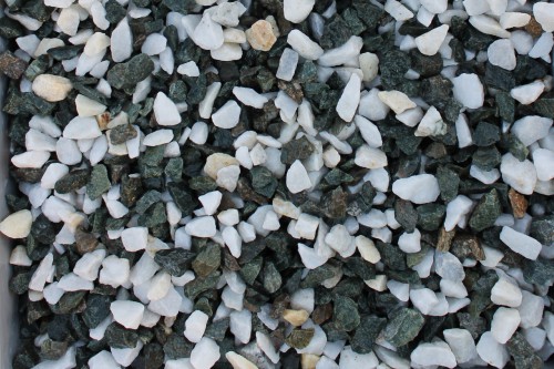  Мраморная крошка (щебень крошка микс: белый-зеленый-розовый) фр. 10-20 мм.  купить  в Ставрополе мрамор белый, зеленый, розовый декоративный ландшафтный колотый щебень 9500 руб/т   фото 