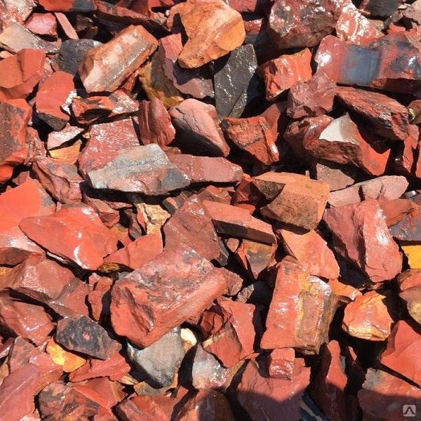  Щебень крошка красный (ЯШМА) фр. 5-10 мм.  купить  в Ставрополе крошка каменная яшмы красный, бордовый, темно-красный декоративная крошка ландшафтная каменная яшмоидная 6 600 руб/т   фото 