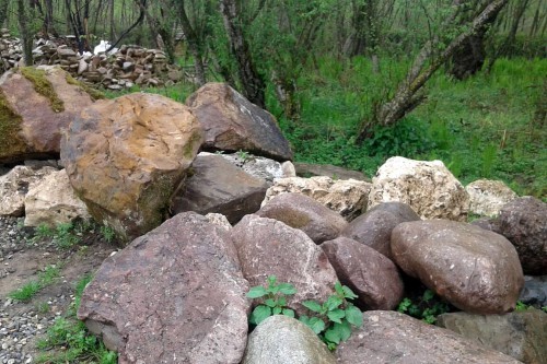  Конгломераты фр. 300-1000 мм.  купить в Ставрополе кварц мрамор диабаз коричневый, серый зеленоватый речной валун крупный 6500 руб/т   фото 