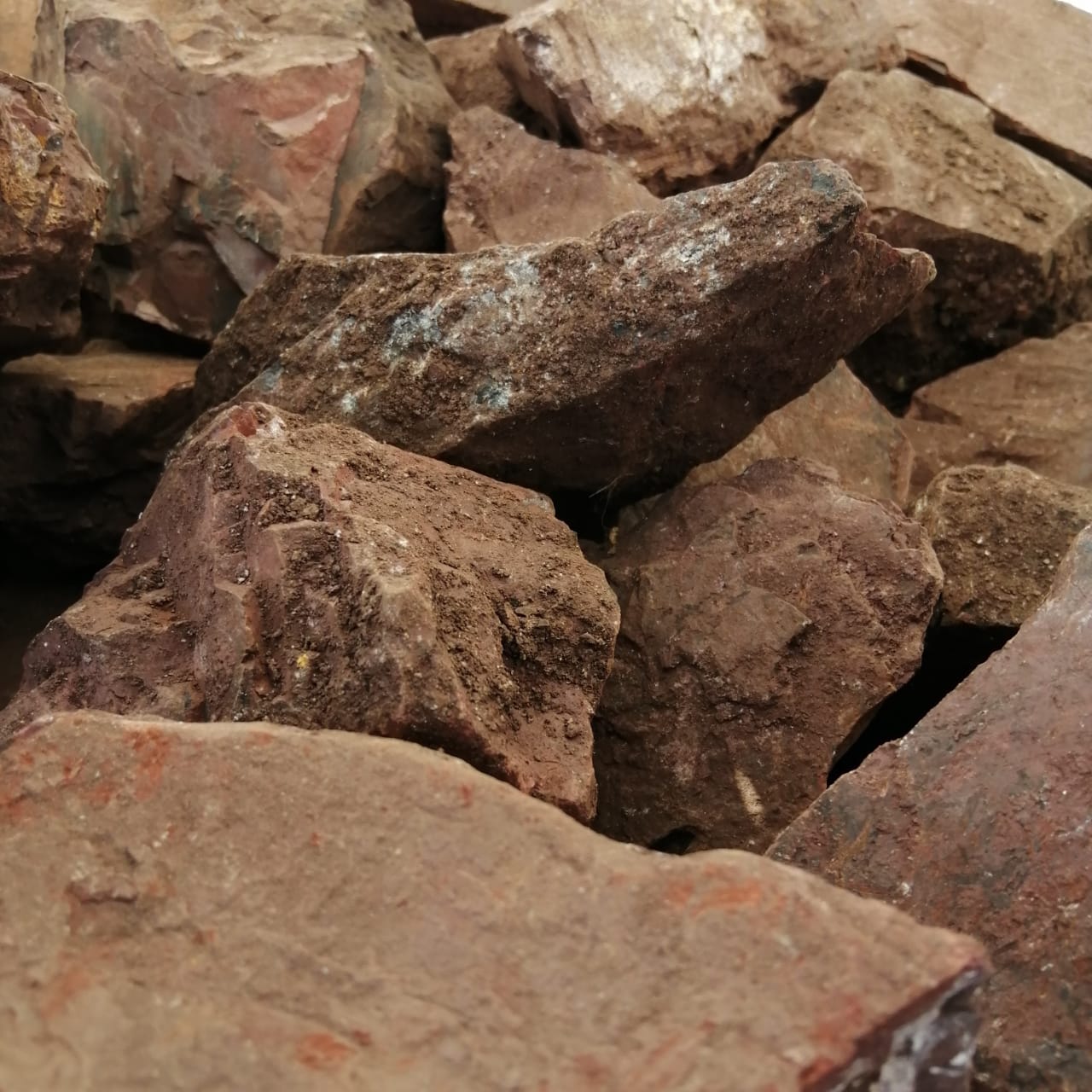 фото Яшма красная  (фр. 70-100 мм)  купить в Ставрополе в интернет-портале 