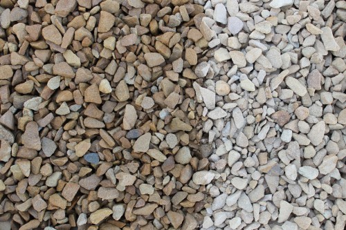  Щебень крошка желтый (песчаник) фр. 10-20 мм.  купить  в Ставрополе песчаник бежевый, серый, рыжий декоративный ландшафтный щебень колотый 7 200 руб/т   фото 