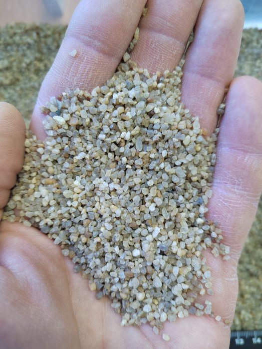 Кварцевый песок сухой фракцинированный фр. 1,6-4 мм.  купить в Ставрополе фото 