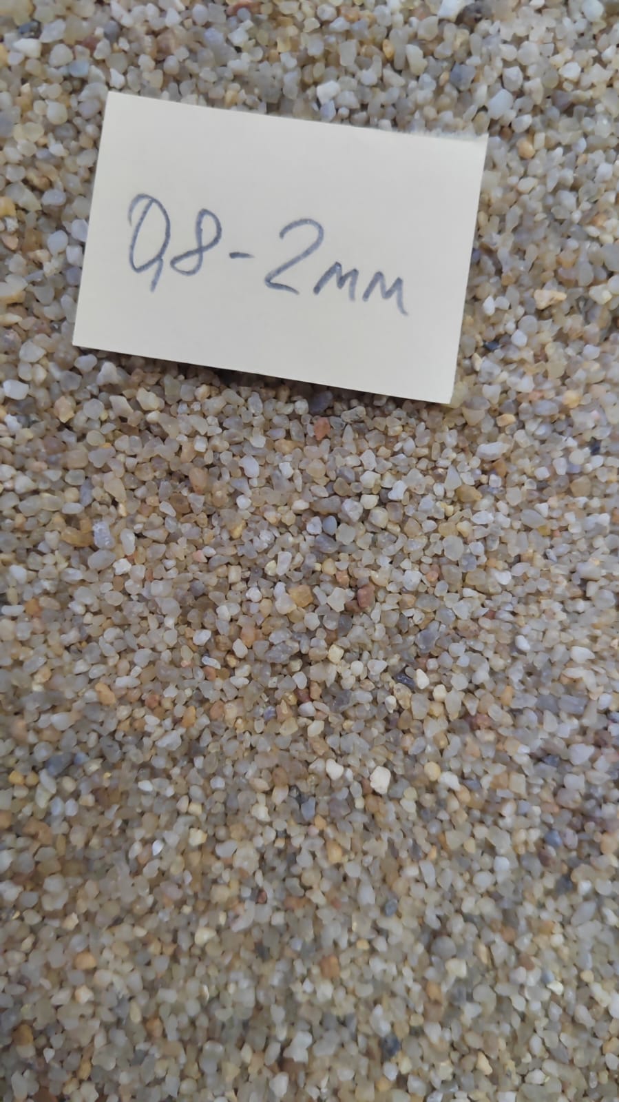 Кварцевый песок для площадок фр. 0,8 - 2 мм.  купить в Ставрополе фото 