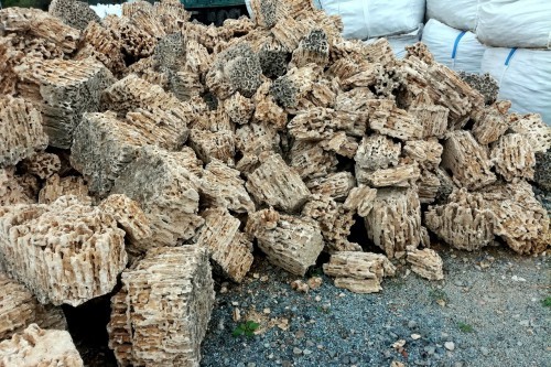  Крымский природный меотис фр. 100-500 мм.  купить в Ставрополе меотис бежевый рыжий молочный желтый ракушечник 4 500 руб/т   фото 