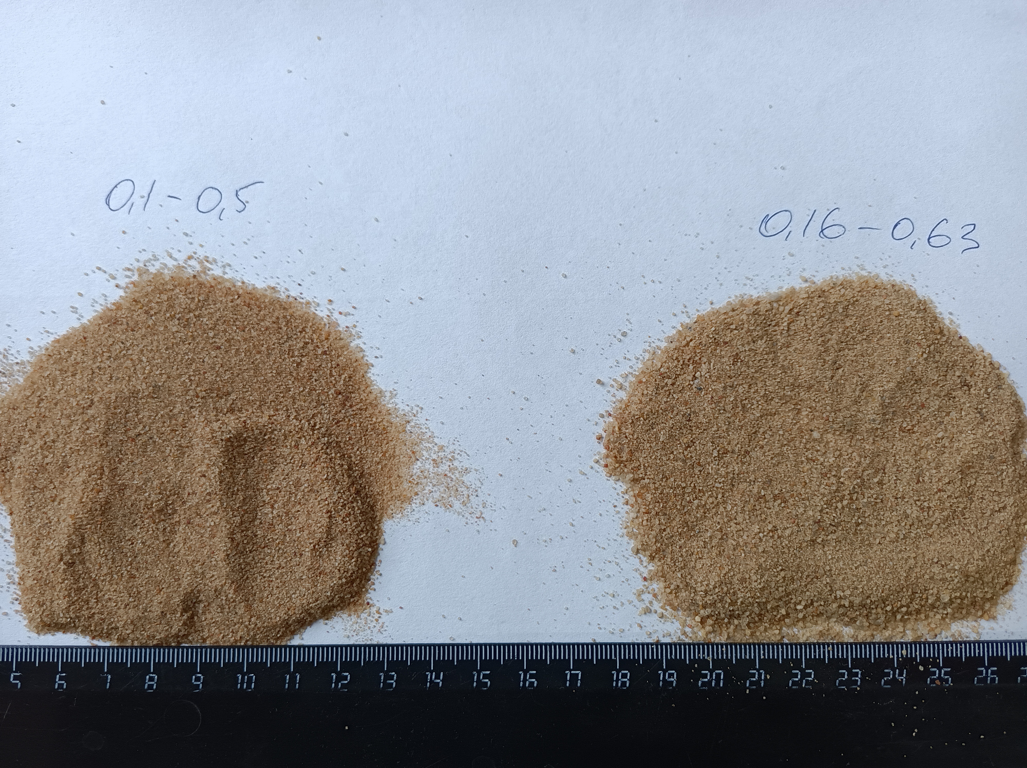 Кварцевый песок для площадок фр. 0,16-0,63 мм.  купить в Ставрополе фото 